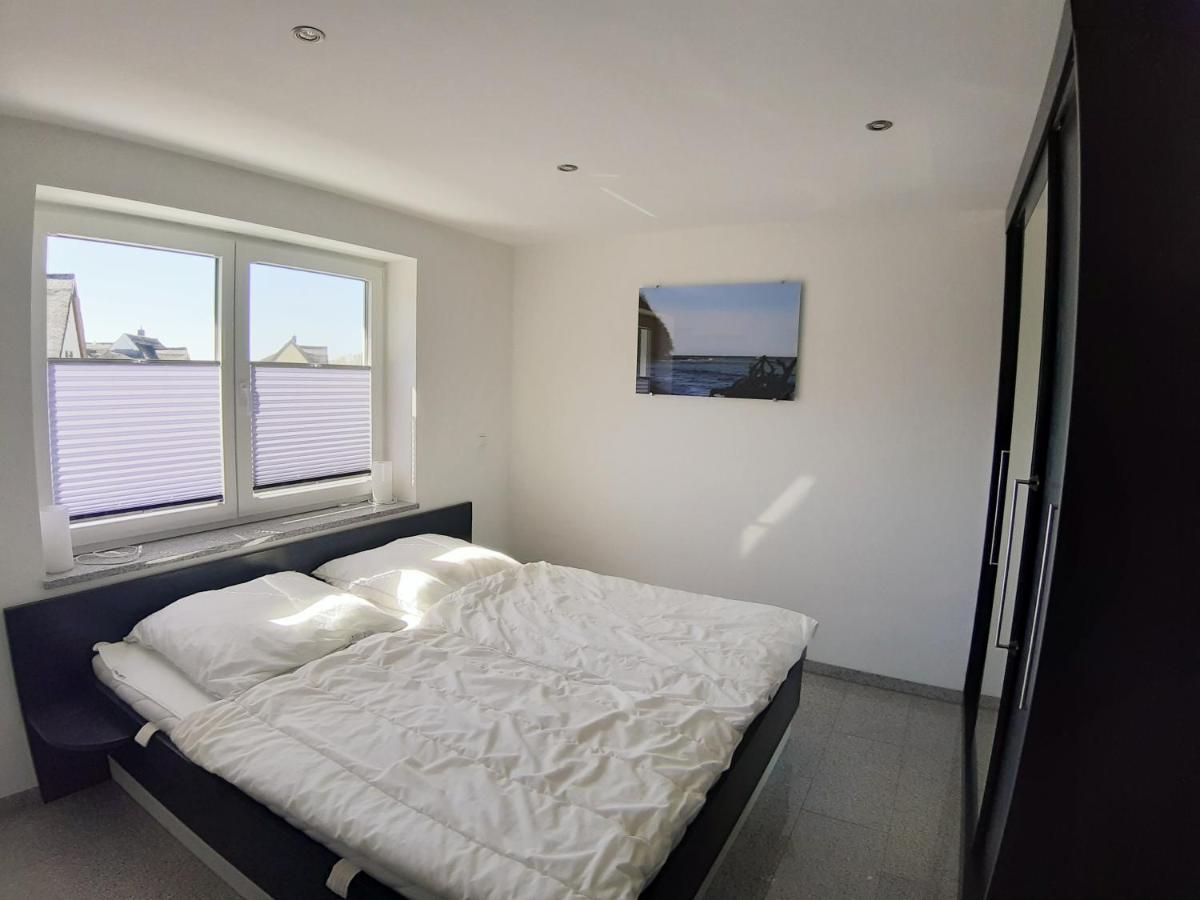 Wellenreiter 1 Apartment Breege Bagian luar foto